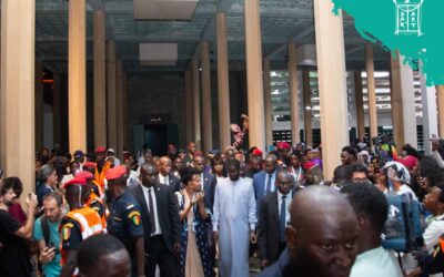 Visite du Président de la République à l’ancien palais de justice : l’exposition internationale, des collectionneurs, le design, et l’hommage à Anta Germaine Gaye